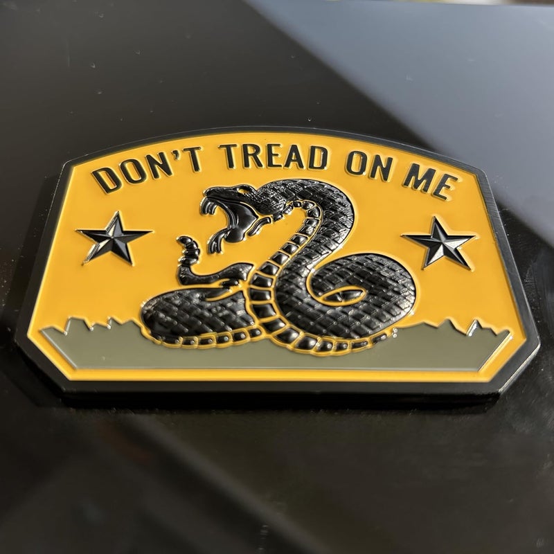 LWQLZY Gadsden Flag Rattlesnake Car Emblem 3D Metal Decal with “Don’T Tread ON ME” Slogan, 3M Adhesive, Perfect for Cars, Motorcycles, Windows, Doors, and Flat Surfaces (Matt Black Yellow) - Image 2